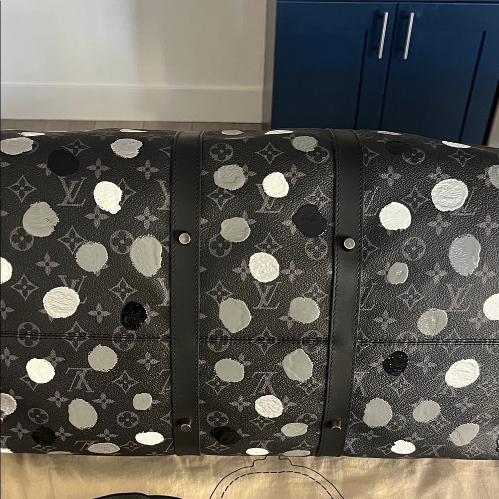 Louis Vuitton Yayoi Kusama 55 Keepall Monogram Black and Silver Duffel Bag - Picture 5 of 14